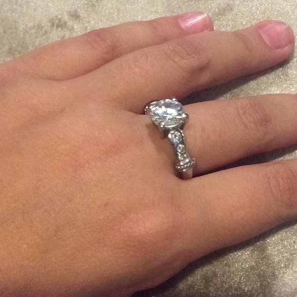 Costume Ring - Picture 2 of 2